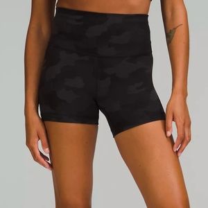 Lululemon Wunder Train High-Rise Short 4"